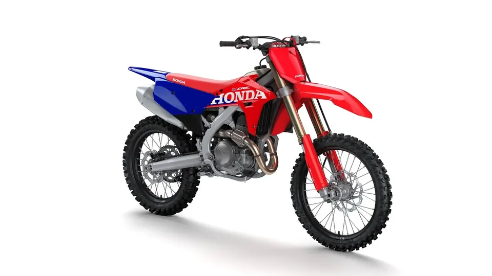 Avant de la Honda CRF450R vu de trois quarts avec plaque numéro